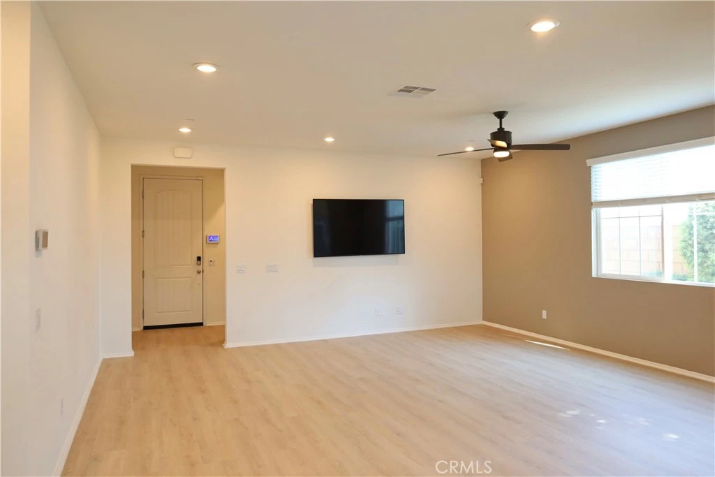 Interior 3