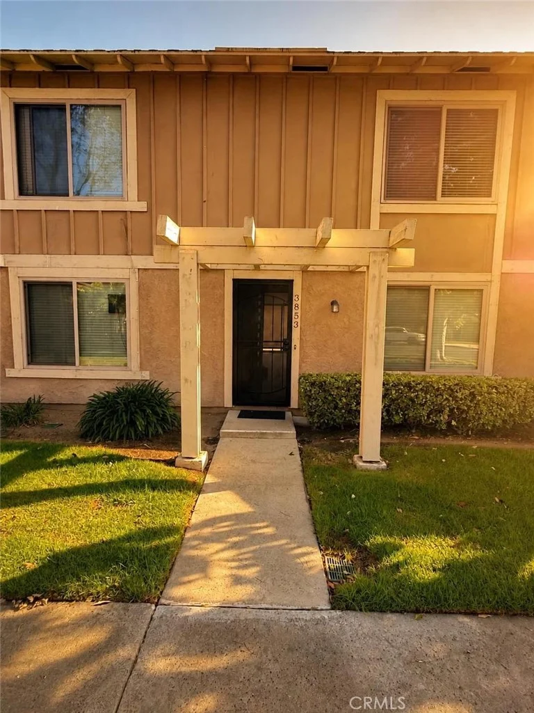 3853 Bixby