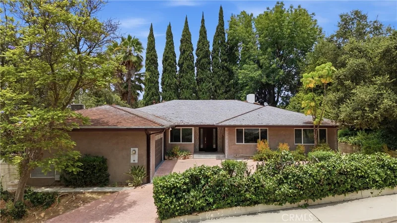 15701 Royal Ridge