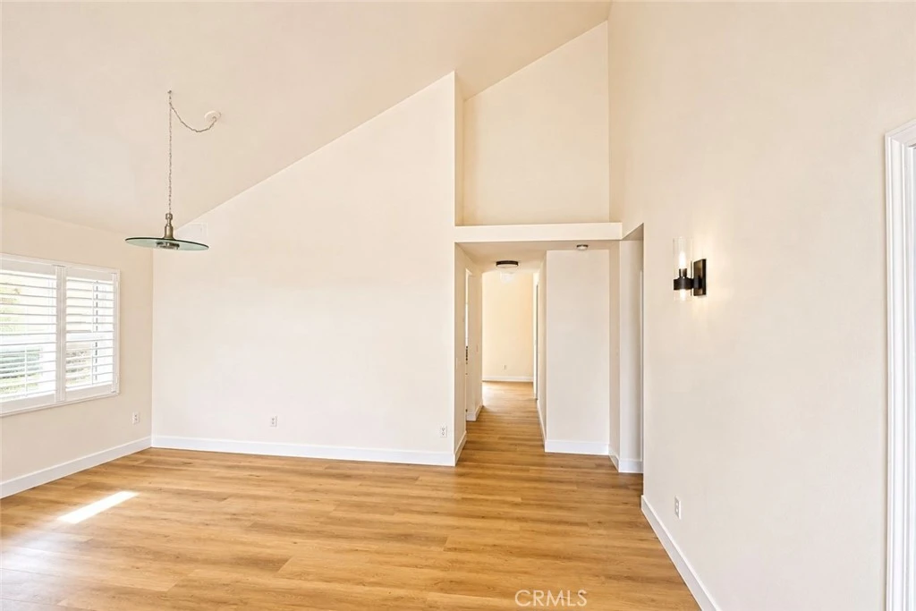 Interior 4