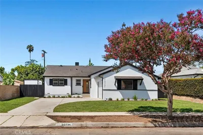 20701 Schoolcraft