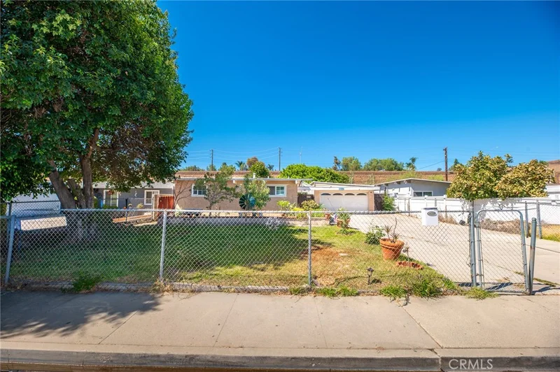Photo 2 of 1719 Calatina Dr