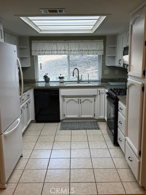 Interior 2