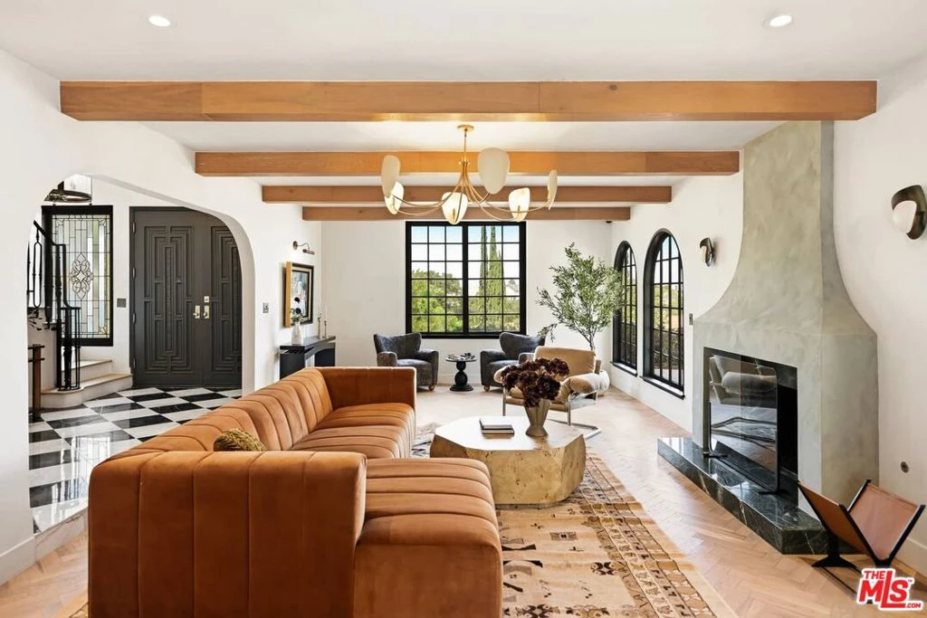 Interior 2