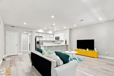 633 Clover Circle