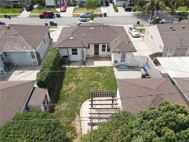 Photo 2 of 4562 Iroquois Avenue