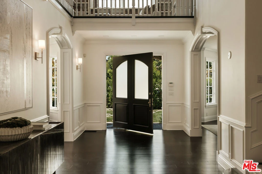 Interior 2