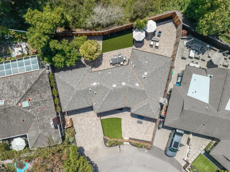 Photo 2 of 420 Pilgrim Drive