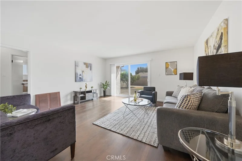 Photo 2 of 4646 Deeboyar Avenue
