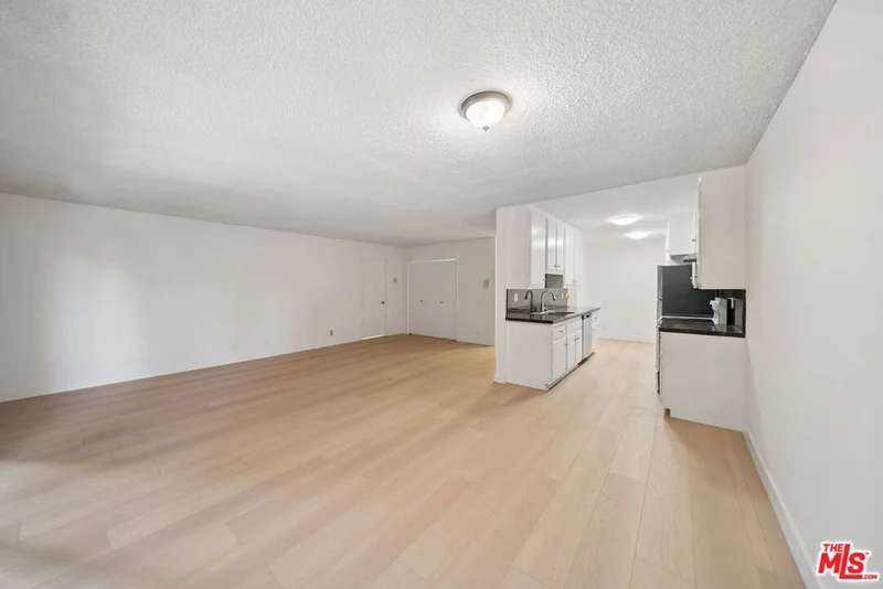 10980 Ohio Avenue 201 photo 2