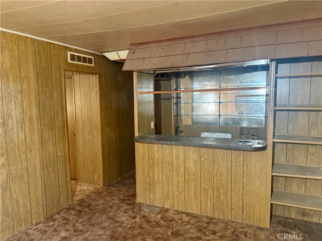 Interior 4
