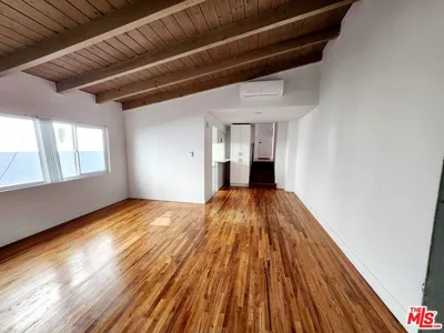 1951 Selby Avenue 7