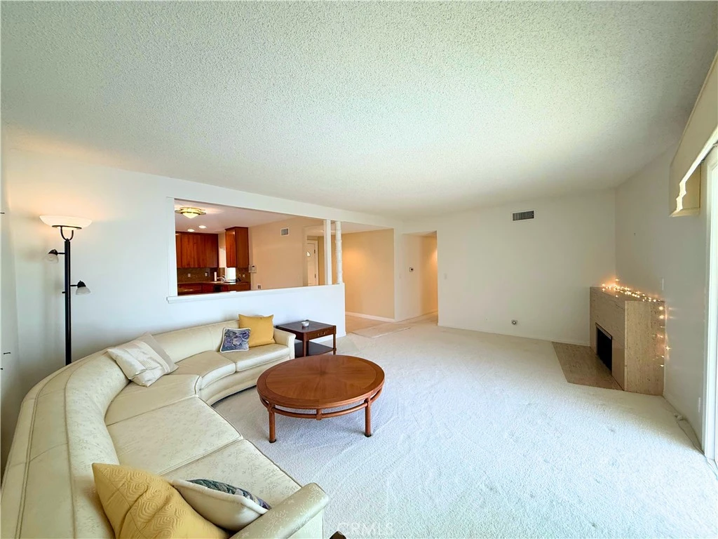 Interior 3