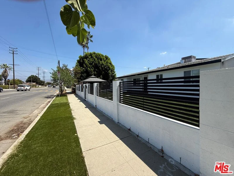 12308 Sheldon Street photo 2