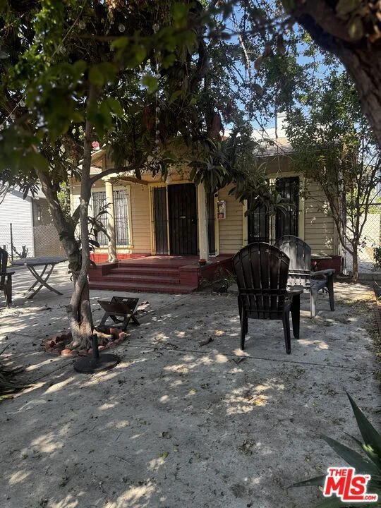 1183 W 37th Drive