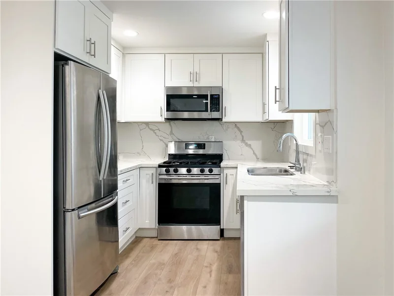206 Avenida Victoria A
