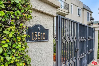 15510 W Sunset Boulevard 304 photo 2