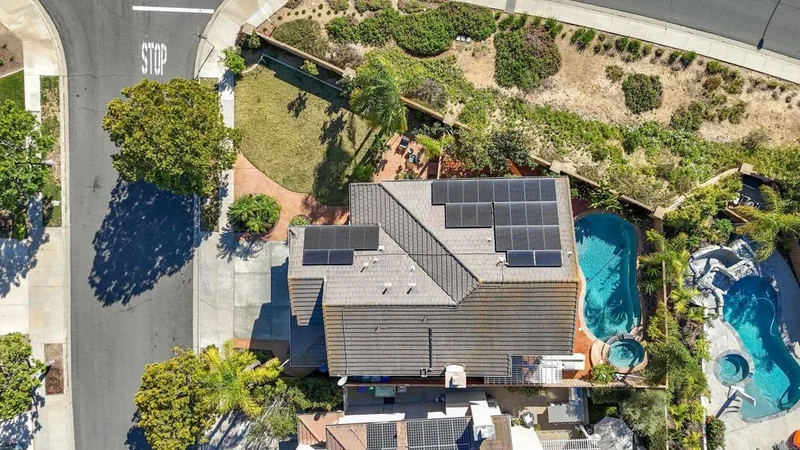 Photo 2 of 12204 Briar Knoll Way