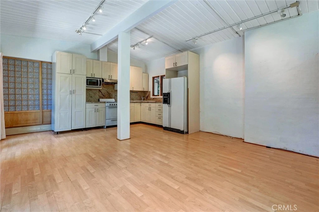 Interior 2