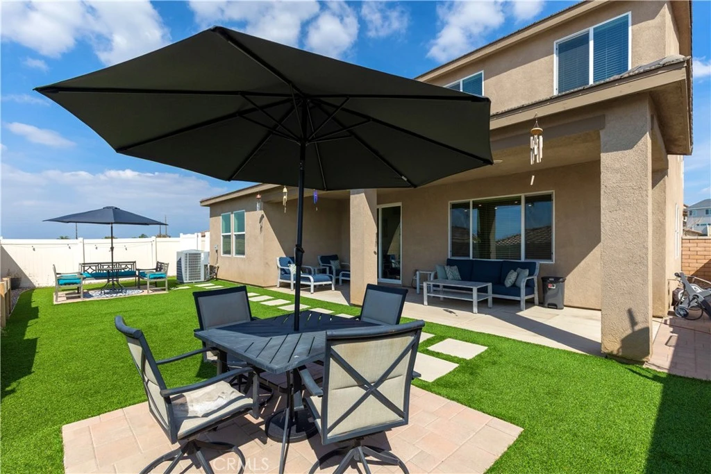 Interior 3