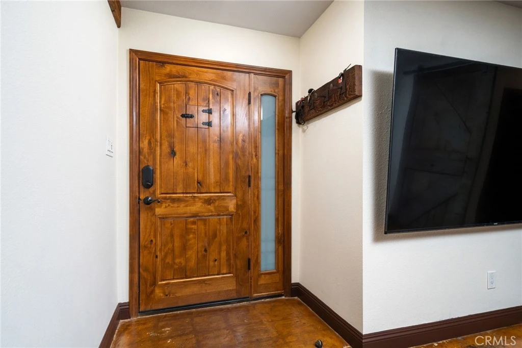 Interior 4