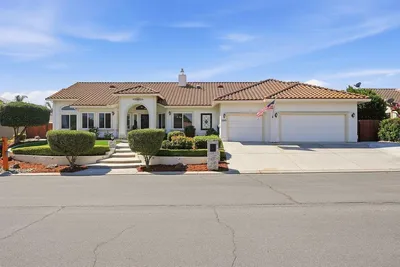 1490 Sonnys Way photo 2