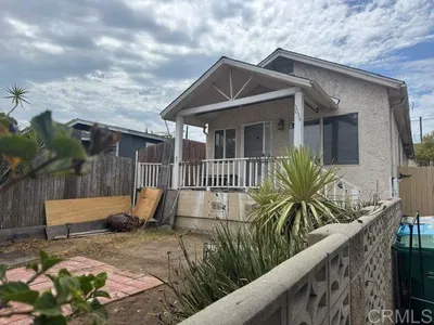 3034 Menlo Ave