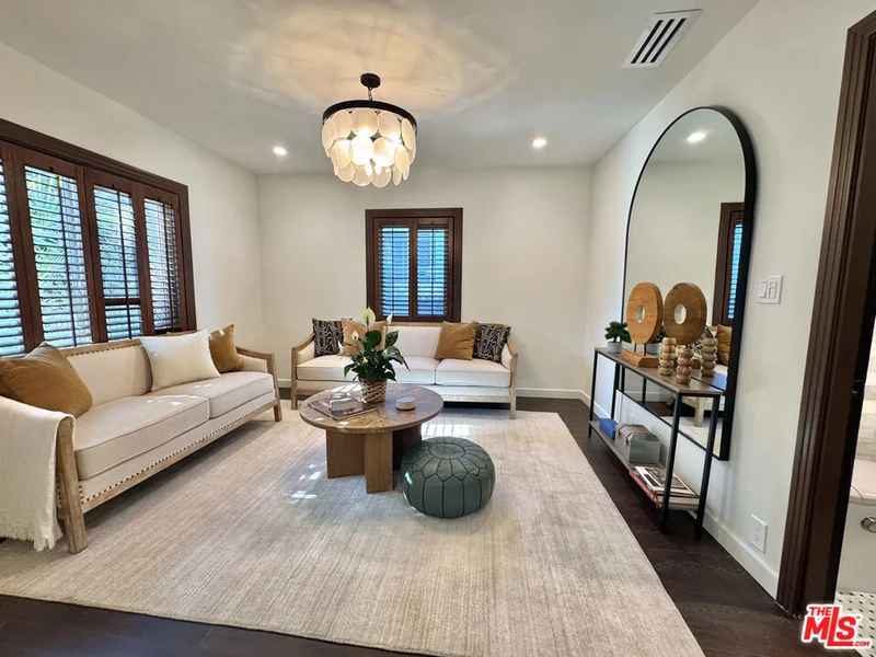 Photo 2 of 636 N Curson Avenue