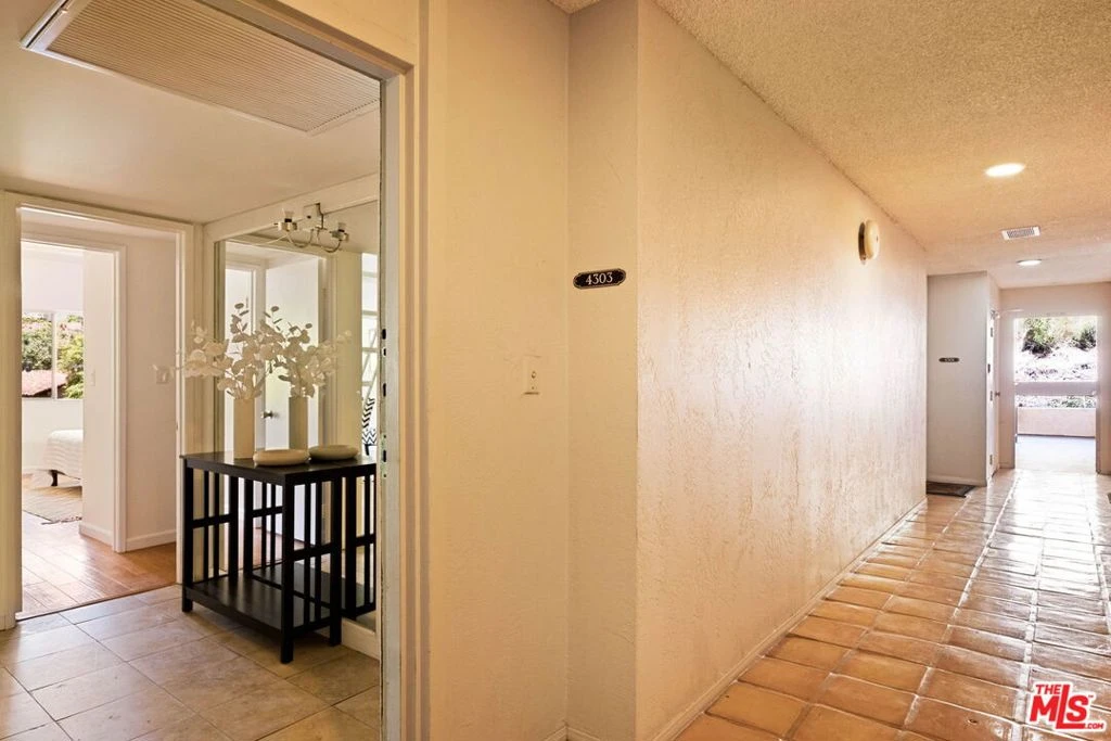 Interior 2