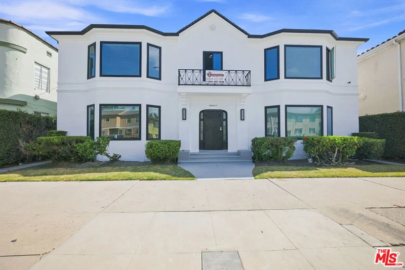 3015 Stocker Place