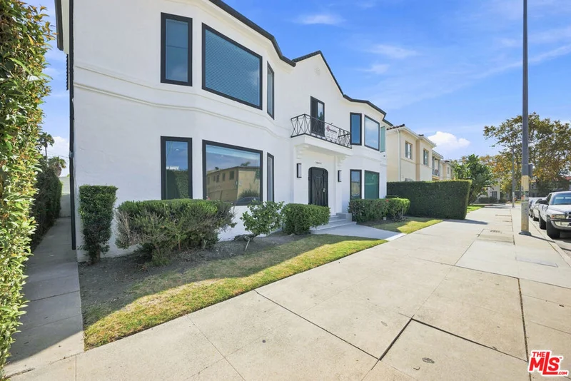 3015 Stocker Place photo 2