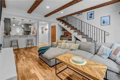 7050 Shoup 212 photo 2