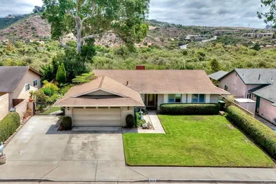 4918 LOMA LAGUNA DRIVE photo 2