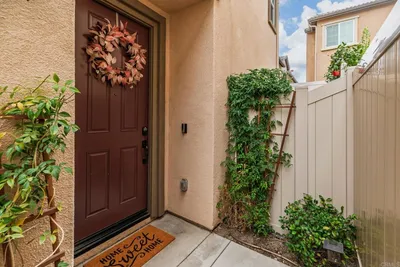251 Saratoga Court photo 2