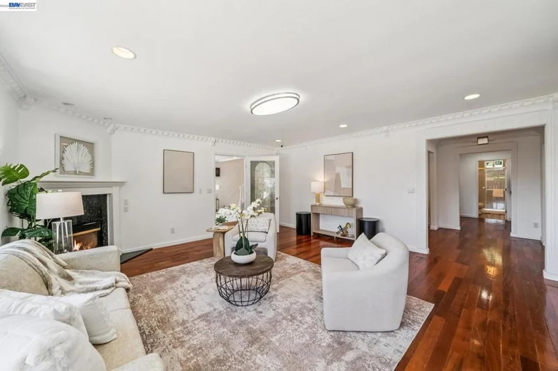 Photo 2 of 1882 Cortez Ct