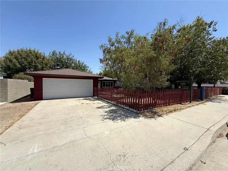 Photo 2 of 808 Stanislaus