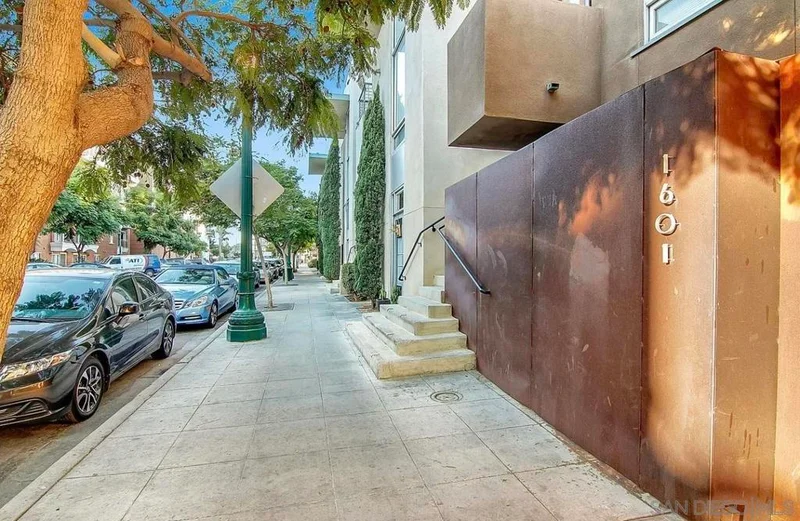 Photo 2 of 1601 Kettner 7