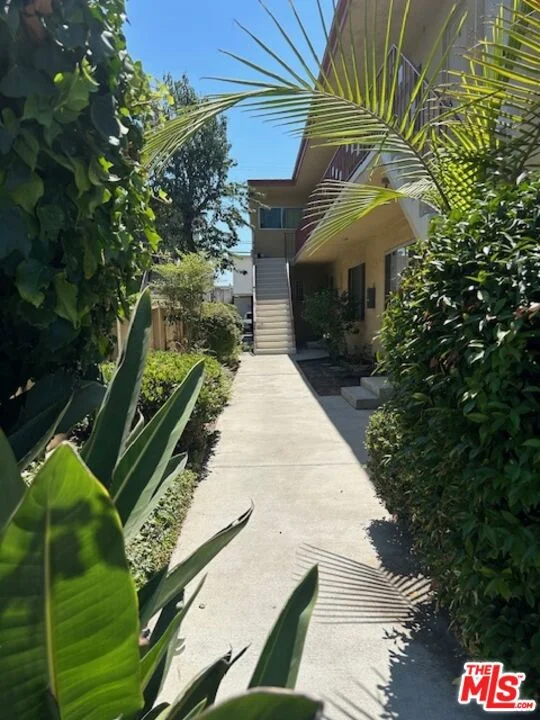 12766 Pacific Avenue 5 photo 2