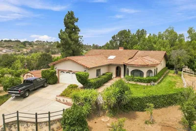 30136 Rolling Hills