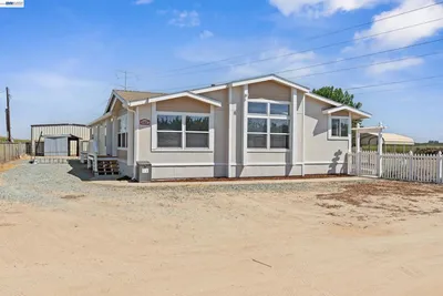 4437 W Grayson, Modesto, CA 95358