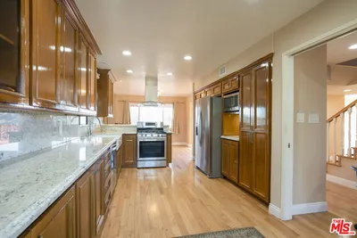 4245 Alhama Drive photo 2