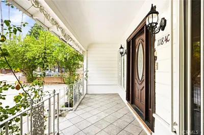 11840 Gilmore photo 2