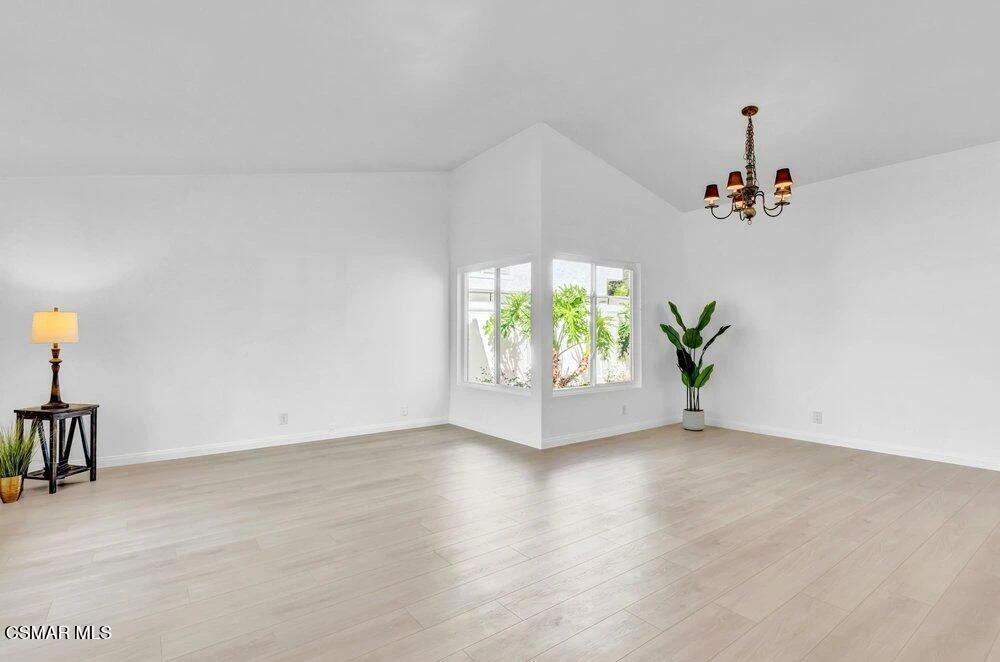 Interior 4