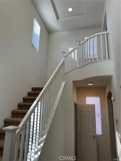 27573 Rosebud photo 2