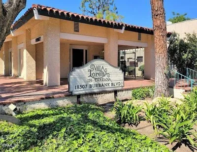 18307 Burbank 51