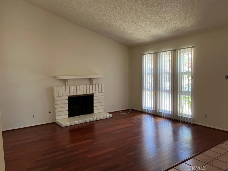 11875 Wyeth Drive photo 2