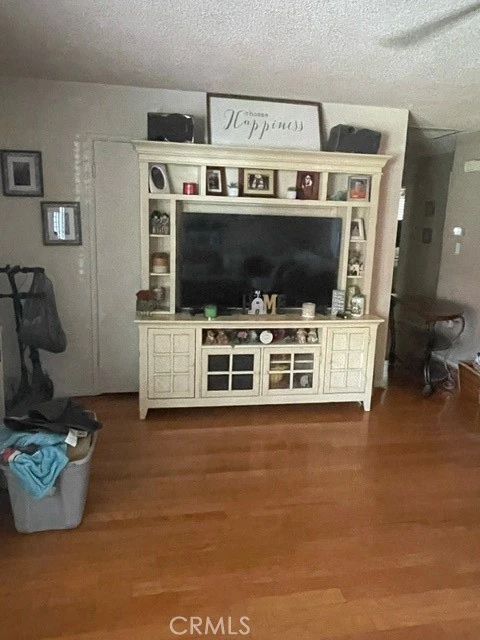 Interior 4