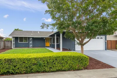 2424 Douglas Street photo 2