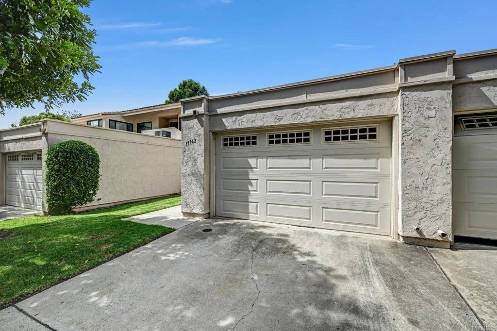 Interior 3