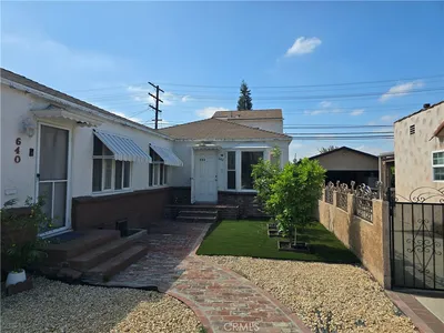 640 W Glenoaks